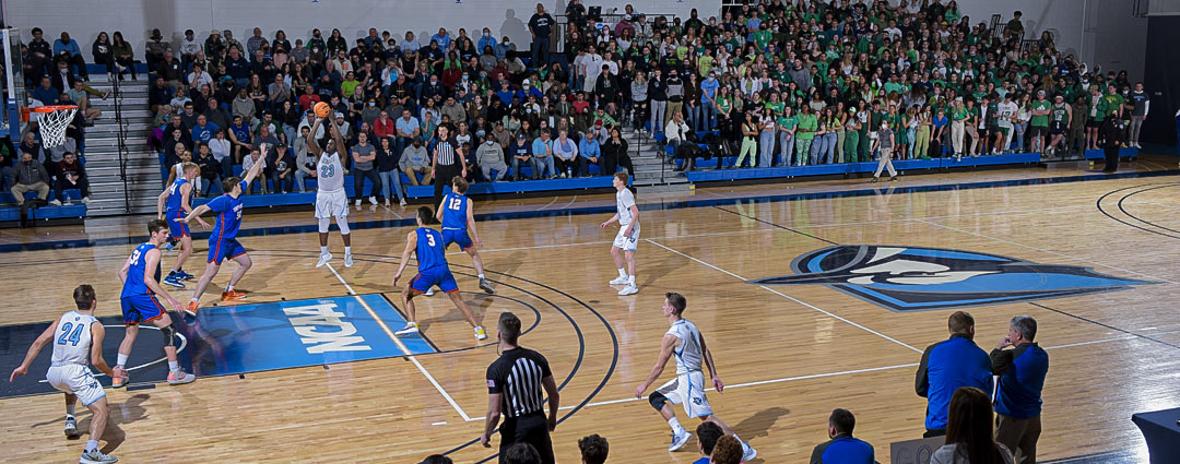 Elmhurst University Men's Basketball Slideshow Image 2